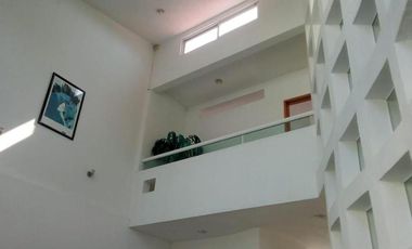 Cuernavaca - Casa en venta estilo moderno lista para habitar