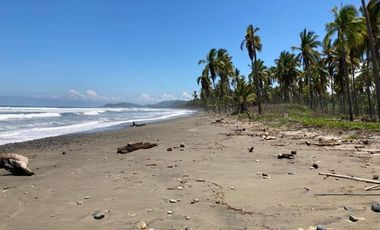 Terreno en venta frente al mar