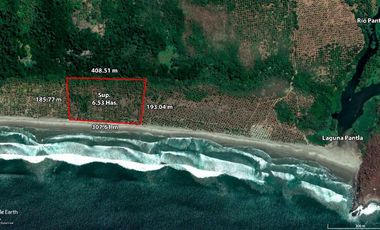 Terreno en venta frente al mar