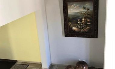 Casa muy amplia y funcional - Amplio Jardín