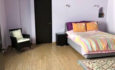 Casa muy amplia y funcional - Amplio Jardín