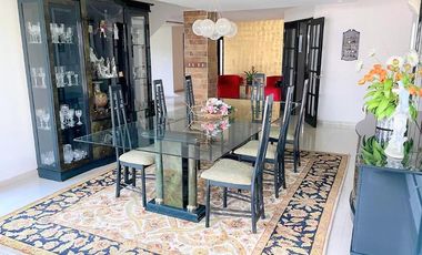 Exclusiva Residencia de Lujo en Satélite, con Área de Juegos, Terraza, Sala de Doble Altura y Más