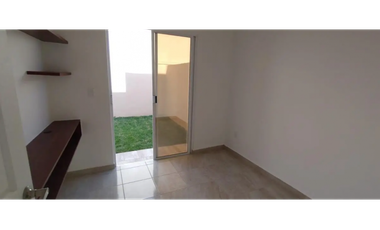 VENDO CASA EN RESIDENCIAL LOS SAUCES, VILLA MORELOS JUNTO PARAISO COUNTRY CLUB