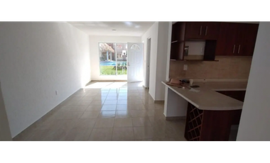 VENDO CASA EN RESIDENCIAL LOS SAUCES, VILLA MORELOS JUNTO PARAISO COUNTRY CLUB