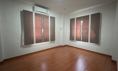 3 Bedroom House for sale at Baan Rungaroon 3