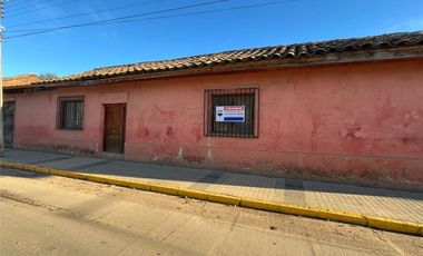 Casa Frente Plaza de Armas. San Clemente. 435 m2