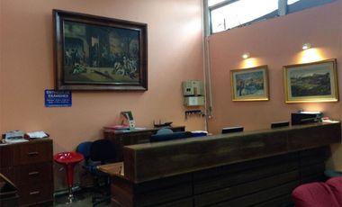 SE VENDE CENTRO MEDICO EN LINARES.