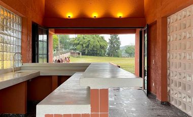 LOCAL EN ARRIENDO VIA TERMALES SANTA ROSA