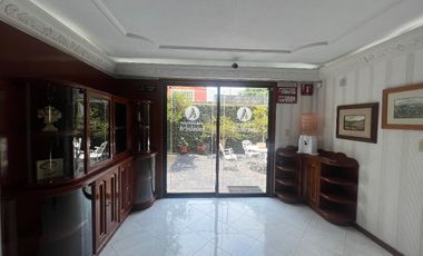 Renta clinica de muy reconocido prestigio en Las Arboledas, LHR62