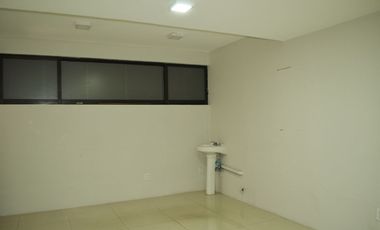 Oficina en Renta puede usarse como Consultorio en Viveros de la Loma Cod. OR617