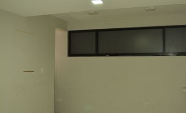 Oficina en Renta puede usarse como Consultorio en Viveros de la Loma Cod. OR617