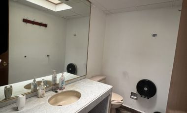 Edificio en Venta, para Corporativo en Circuito Comercial Satélite