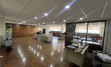 Edificio en Venta, para Corporativo en Circuito Comercial Satélite
