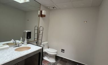 Edificio en Venta, para Corporativo en Circuito Comercial Satélite