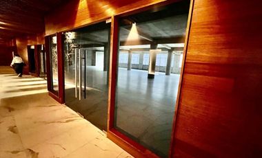 RENTO O VENDO EDIFICIO DE OFICINAS CORPORATIVAS, todo o en partes