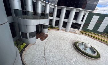 RENTO O VENDO EDIFICIO DE OFICINAS CORPORATIVAS, todo o en partes