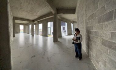 RENTO O VENDO EDIFICIO DE OFICINAS CORPORATIVAS, todo o en partes