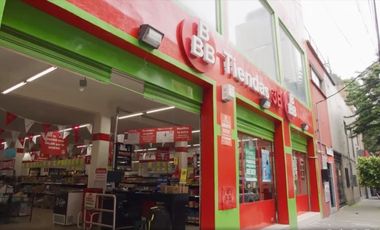 Rentamos local comercial para tienda de auto servicio Cod. LRI001