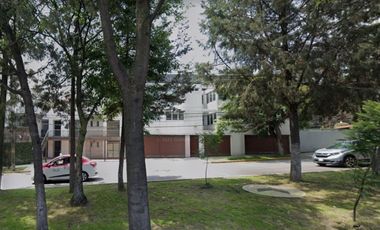 Rentamos local comercial para tienda de auto servicio Cod. LRI001