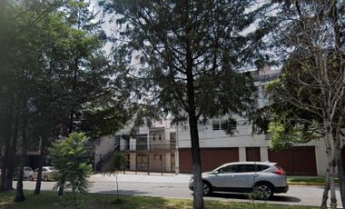 Rentamos local comercial para tienda de auto servicio Cod. LRI001