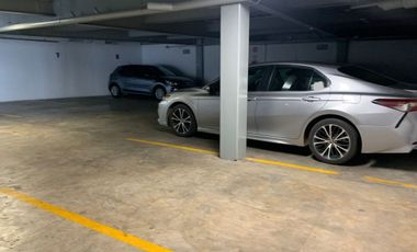 Edificio en Venta, Ave. Lomas Verdes, para oficinas y/o consultorios Cod.EDV26