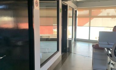Edificio en Venta, Ave. Lomas Verdes, para oficinas y/o consultorios Cod.EDV26