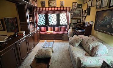 Vendo casa en las arboledas estilo ingles tudor