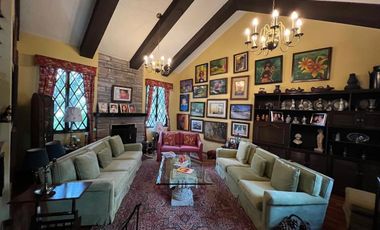 Vendo casa en las arboledas estilo ingles tudor