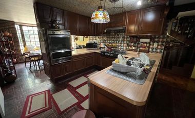 Vendo casa en las arboledas estilo ingles tudor