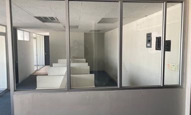 Oficina en Venta o Renta, en San Lucas Tepetlacalco Cod. OV365 / OR629