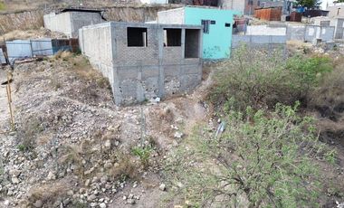 Se vende casa a diez minutos de Plaza del valle