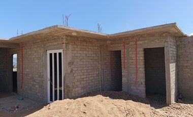 Se vende casa a diez minutos de Plaza del valle