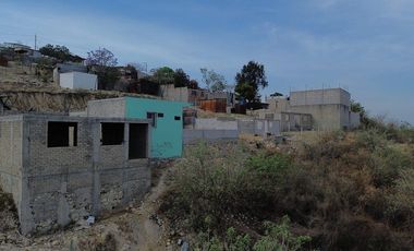 Se vende casa a diez minutos de Plaza del valle