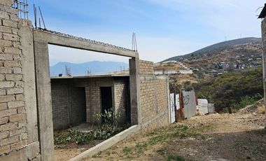 Se vende casa a diez minutos de Plaza del valle