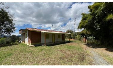 Venta finca en parcelación vía El Retiro a Montebello