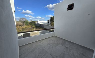 Casa en privada al norte de Mérida 4 habitaciones + Cuarto de Servicio