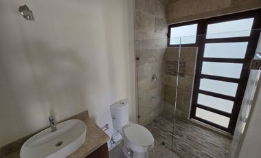 Casa en privada al norte de Mérida 4 habitaciones + Cuarto de Servicio