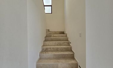 Casa en privada al norte de Mérida 4 habitaciones + Cuarto de Servicio