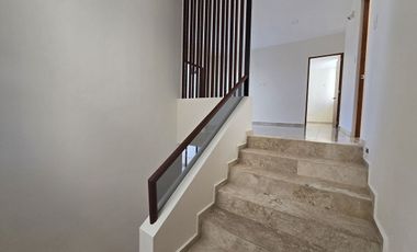 Casa en privada al norte de Mérida 4 habitaciones + Cuarto de Servicio