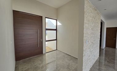 Casa en privada al norte de Mérida 4 habitaciones + Cuarto de Servicio