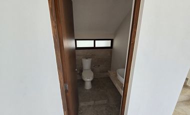 Casa en privada al norte de Mérida 4 habitaciones + Cuarto de Servicio