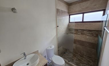 Casa en privada al norte de Mérida 4 habitaciones + Cuarto de Servicio