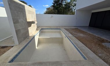 Casa en privada al norte de Mérida 4 habitaciones + Cuarto de Servicio