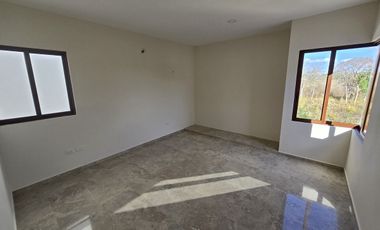 Casa en privada al norte de Mérida 4 habitaciones + Cuarto de Servicio