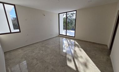 Casa en privada al norte de Mérida 4 habitaciones + Cuarto de Servicio