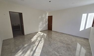 Casa en privada al norte de Mérida 4 habitaciones + Cuarto de Servicio