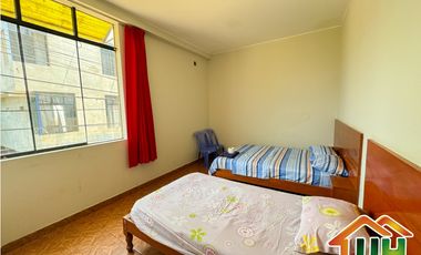 00620 - VENTA HOSPEDAJE YARINACOCHA - OPORTUNIDAD DE INVERSION