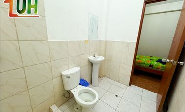 00620 - VENTA HOSPEDAJE YARINACOCHA - OPORTUNIDAD DE INVERSION