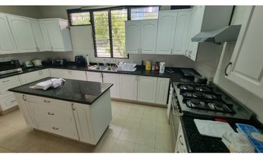 VENTA O ALQUILER DE CASTILLO EN OBARRIO