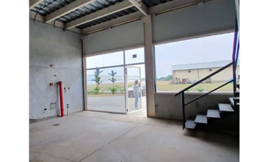 TOCUMEN / PARQUE INDUSTRIAL DE LAS AMERICAS / BODEGA / 550 M2